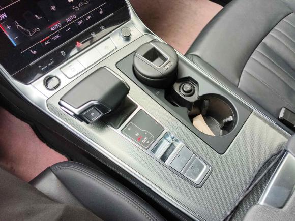 [上海·沪D] 二手奥迪奥迪A62022款 allroad quattro 探索家 55 TFSI 尊享越野型