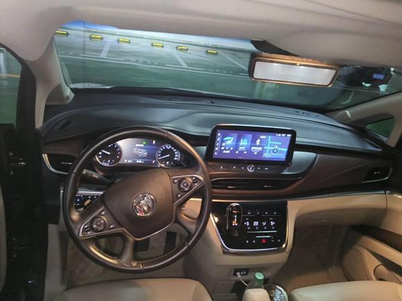 [武汉·鄂A] 二手别克别克GL82021款 陆上公务舱 652T 尊贵型