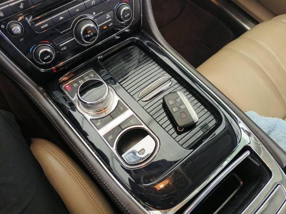 [上海·沪A] 二手捷豹捷豹XJ2013款 XJL 3.0 SC 全景商务版