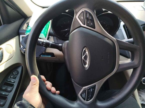 [芜湖·皖B] 二手奇瑞艾瑞泽72014款 1.6L CVT致享魔力版