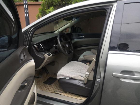 [上海·沪K] 二手别克别克GL82011款 2.4L CT豪华商务舒适版