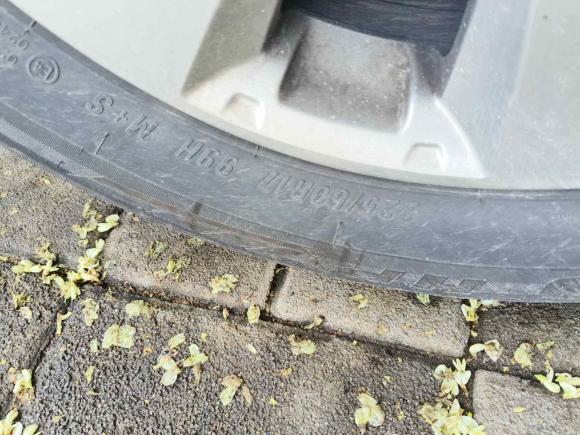 [济南·鲁A] 二手斯巴鲁傲虎2011款 2.5i豪华版