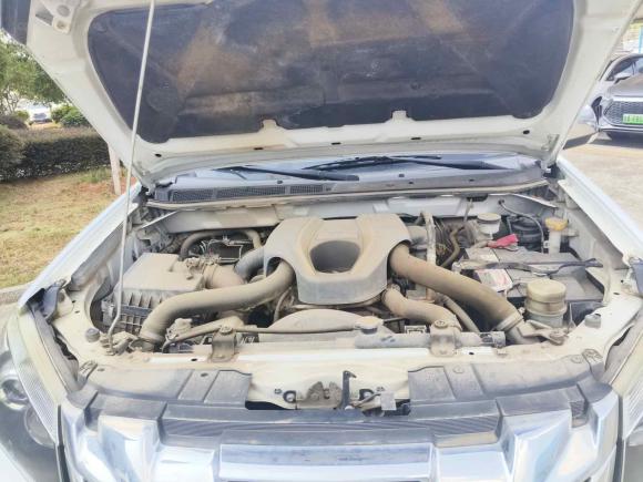 [南昌·赣A] 二手五十铃D-MAX2015款 2.5T四驱自动超豪华型4JK1