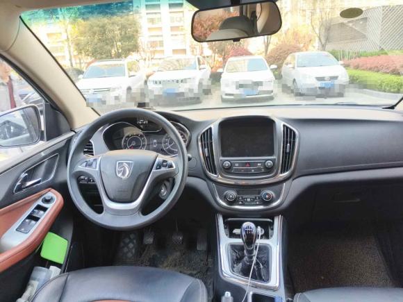 [青岛·鲁B] 二手宝骏宝骏5602016款 1.5T 手动精英型