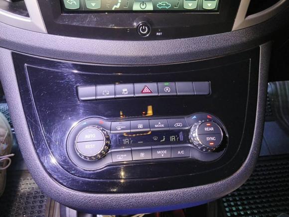 [苏州·苏E] 二手奔驰威霆2016款 2.0T 商务版