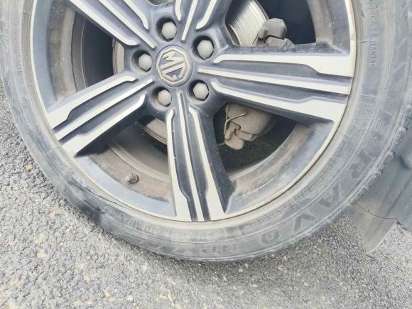 [济南·鲁A] 二手名爵名爵ZS2019款 1.5L 手动65寸巨幕天窗全球版 国VI