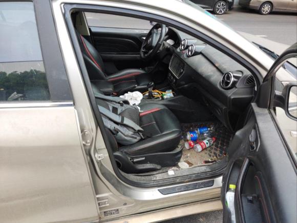 [南昌·赣M] 二手东南东南DX32016款 1.5L 手动尊贵型