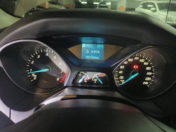 [北京·京Q] 二手福特福克斯2012款 三厢 1.6L 自动风尚型