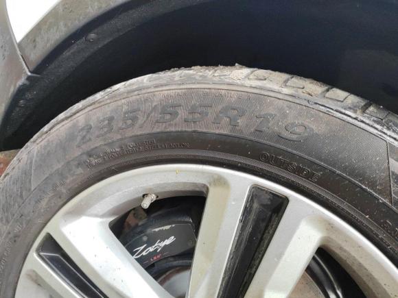 [无锡·苏B] 二手众泰众泰T7002017款 1.8T 双离合尊享型