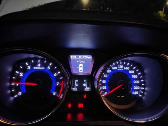 [南京·苏L] 二手现代朗动2015款 1.6L 手动领先型