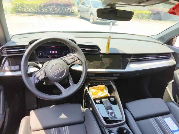 [上海·沪E] 二手奥迪奥迪A32022款 Sportback 35 TFSI 时尚运动型