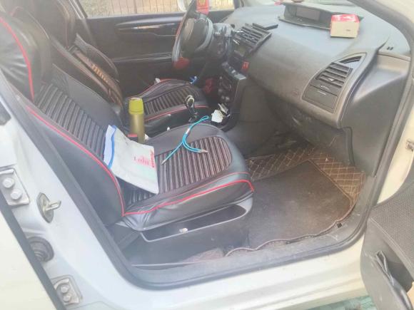 [武汉·鄂A] 二手雪铁龙世嘉2013款 1.6L 手动品尚型CNG