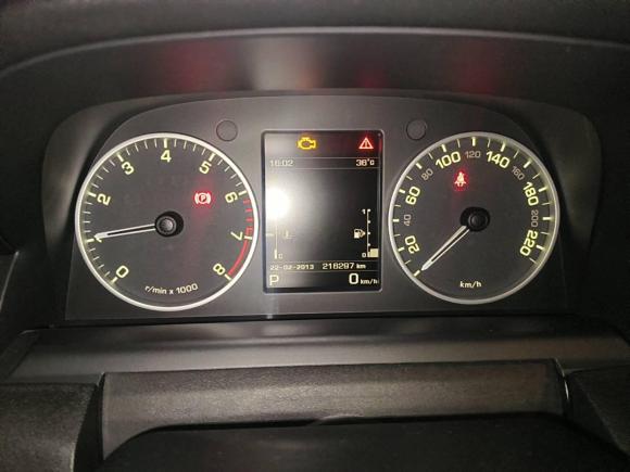 [广州·粤A] 二手路虎发现2015款 3.0 SC V6 SE