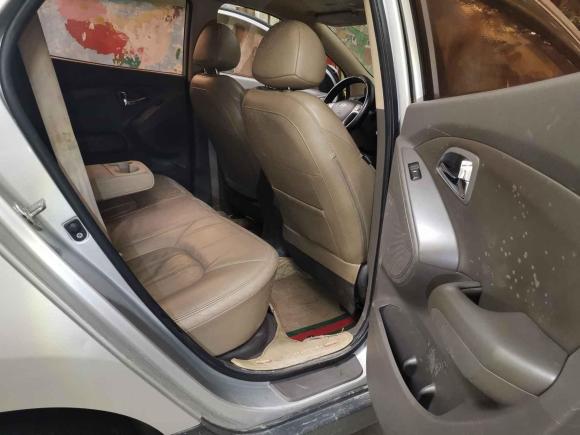 [广州·粤A] 二手现代北京现代ix352010款 2.0L 自动两驱精英版GLS