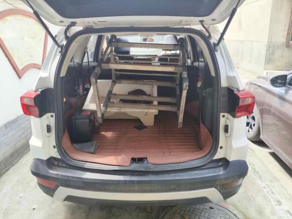 [成都·川K] 二手北汽幻速北汽幻速S32016款 S3L 1.5L 手动尊贵型