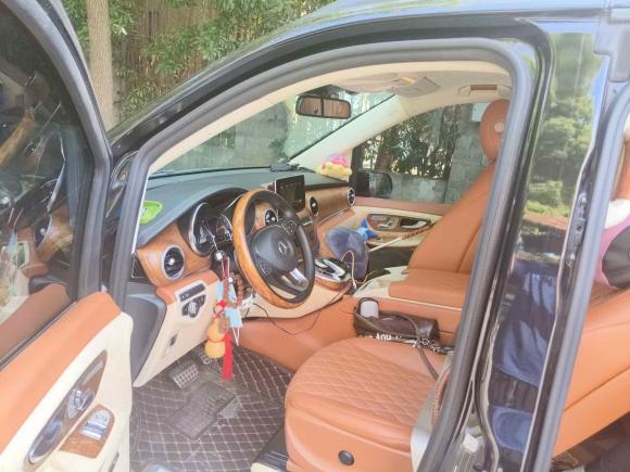 [上海·沪A] 二手奔驰奔驰V级2018款 V 260 L 尊贵加长版 国VI