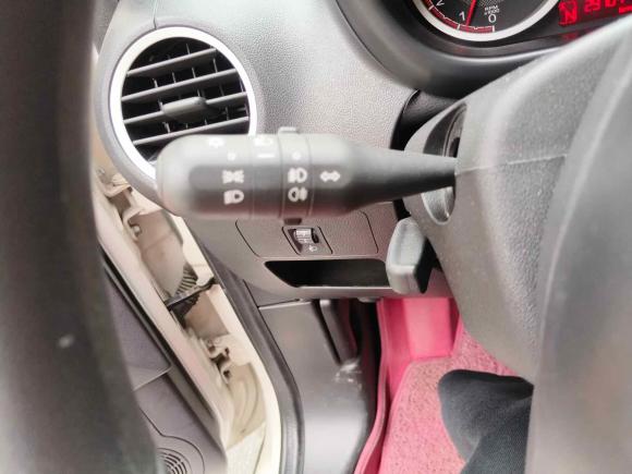 [深圳·粤B] 二手名爵名爵3SW2015款 1.5L AMT精英型