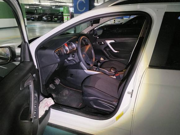 [无锡·苏B] 二手雪铁龙雪铁龙C3-XR2015款 1.6L 手动时尚型