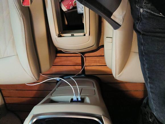 [青岛·鲁U] 二手别克别克GL82023款 改款 陆上公务舱 豪华型