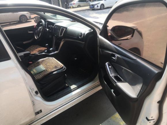 [青岛·鲁B] 二手启辰启辰T702016款 1.6L 手动睿行版