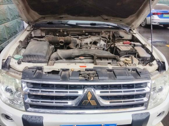 [济南·鲁A] 二手三菱帕杰罗2011款 3.0L 精英超越版