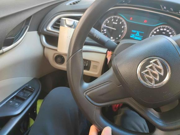 [南昌·赣M] 二手别克英朗2015款 15N 手动进取型