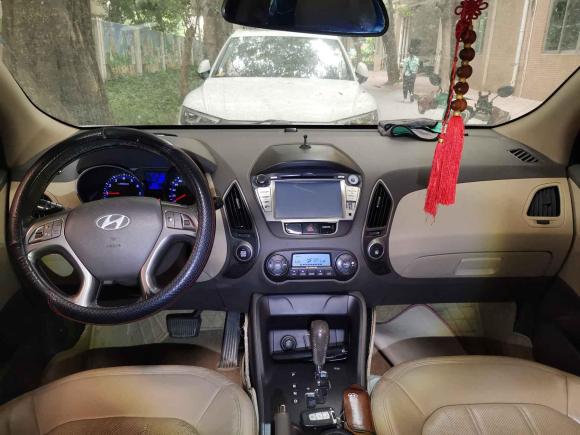 [广州·粤A] 二手现代北京现代ix352010款 2.0L 自动两驱精英版GLS