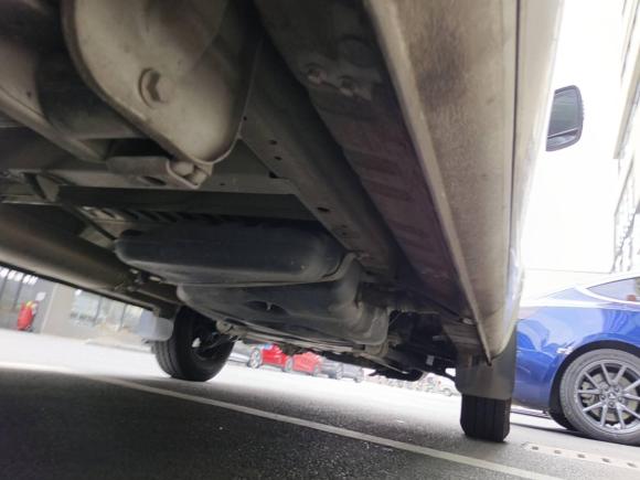 [嘉兴·浙A] 二手上汽大通MAXUS新途V802020款 2.5T AMT经典城配王短轴中顶2/3座