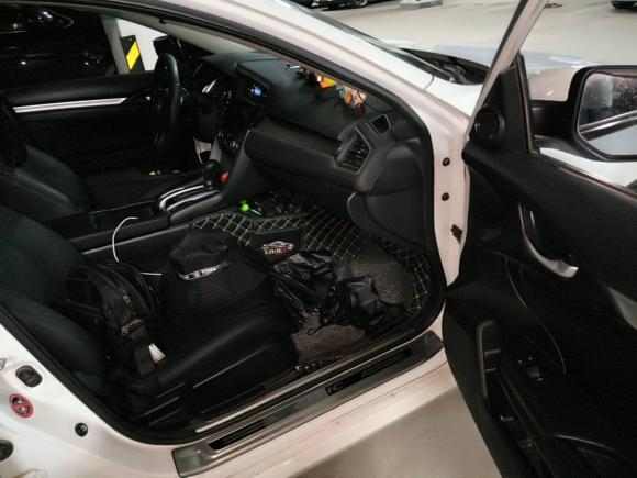 [武汉·鄂A] 二手本田思域2016款 220TURBO CVT豪华版