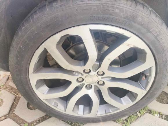 [深圳·粤B] 二手路虎揽胜极光2014款 2.0T 5门耀动版