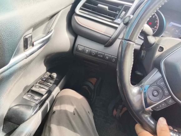 [上海·沪D] 二手丰田凯美瑞2018款 2.0G 豪华版