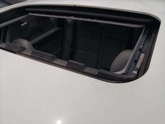 [上海·沪C] 二手沃尔沃沃尔沃S402009款 2.0L 自动智雅版