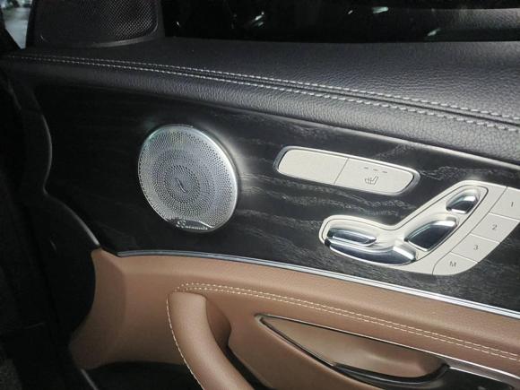 [济南·鲁A] 二手奔驰奔驰E级2019款 E 300 L 运动时尚型