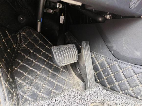 [宁波·浙B] 二手长安长安UNI-V2023款 1.5T 尊享型