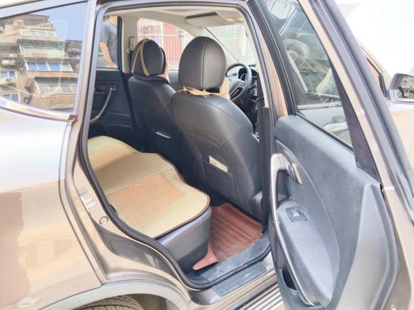 [南昌·赣A] 二手奔腾奔腾X802017款 2.0L 自动精英型