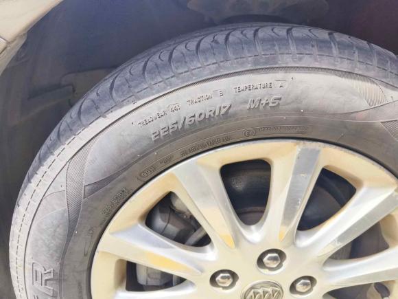 [上海·沪A] 二手别克别克GL82011款 3.0L XT豪华商务旗舰版
