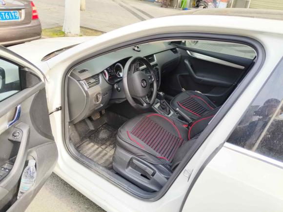 [成都·川A] 二手斯柯达明锐2018款 TSI230 DSG豪华版