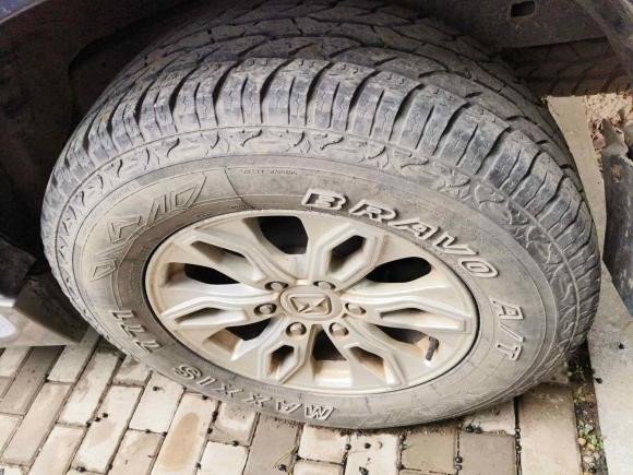 [南昌·赣A] 二手江铃驭胜S3502013款 2.4T 手动两驱柴油豪华版5座