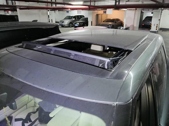 [上海·沪B] 二手路虎揽胜2023款 3.0 L6 400PS 盛世七座加长版