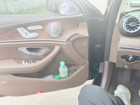 [青岛·鲁U] 二手奔驰奔驰E级2023款 改款 E 300 L 尊贵型