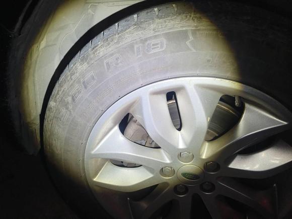 [广州·粤A] 二手路虎神行者22013款 2.0T Si4 HSE汽油版