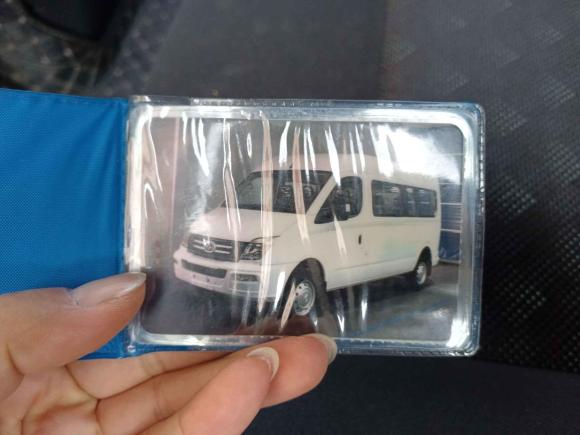 [无锡·苏B] 二手上汽大通MAXUS上汽大通MAXUS 新途V802021款 2.0T 手动经典傲运通127PS中轴中顶6/7/8/9座