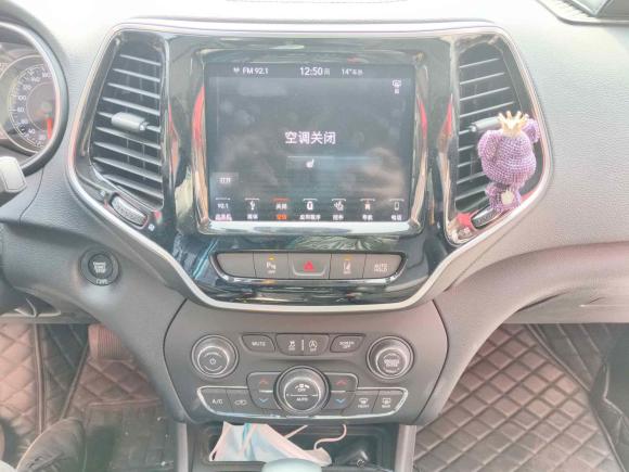 [青岛·鲁U] 二手Jeep自由光2019款 2.0T 四驱探享版+自动驾驶智慧包 国VI