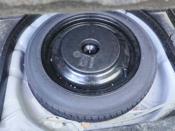 [上海·湘K] 二手福特福克斯2015款 三厢 1.6L 手动舒适型