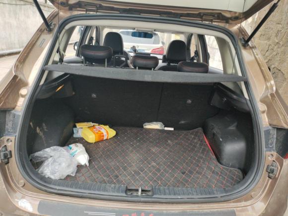 [上海·皖A] 二手一汽森雅R72016款 1.6L 自动尊贵型