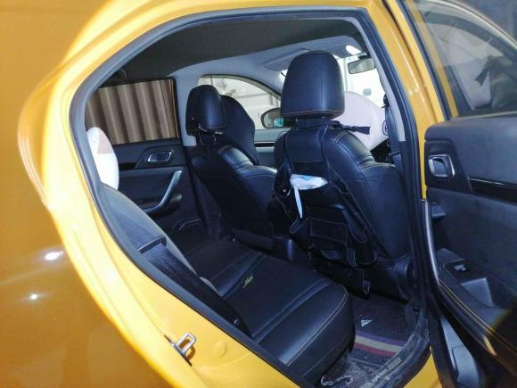 [佛山·粤W] 二手东风风神东风风神AX42017款 1.6L DCT潮尚型