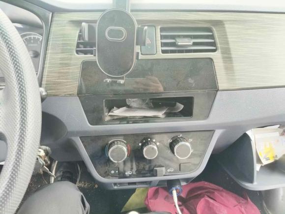 [上海·苏F] 二手金杯小海狮X302023款 1.5L 超享型厢货2/5座无空调版SWC15M