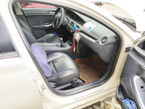 [南京·苏A] 二手荣威荣威5502014款 550S 1.8L 手动智选版