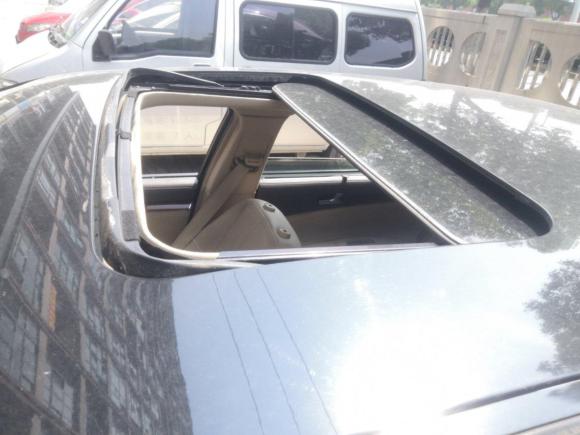 [上海·沪A] 二手凯迪拉克SLS赛威2010款 3.0L 精英型