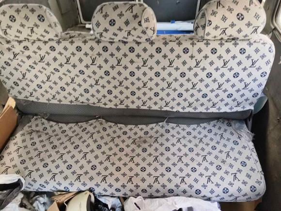 [上海·沪A] 二手依维柯依维柯得意2014款 2.8T-V35 NJ5044XXYQ3A43S4